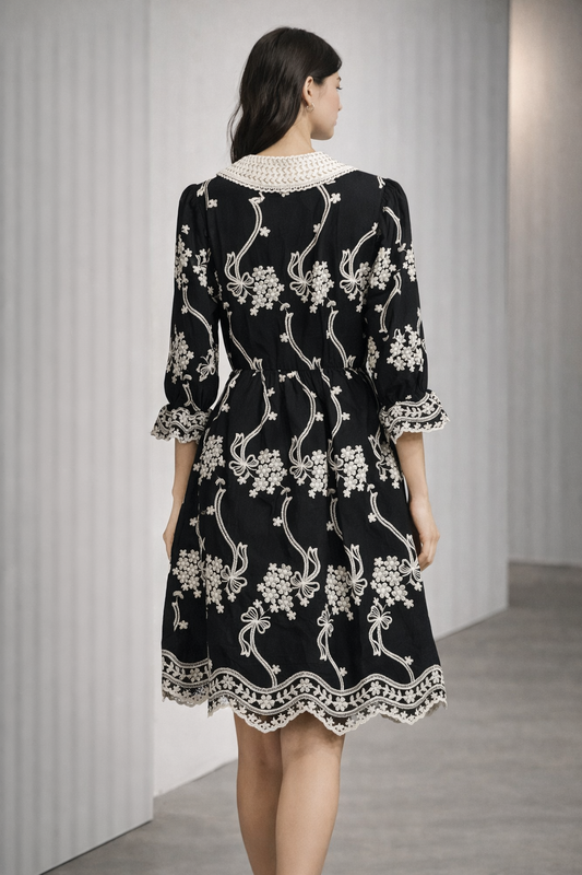 BLACK FLORAL EMBROIDERD MINI DRESS